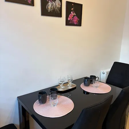 Cusai Apartman *